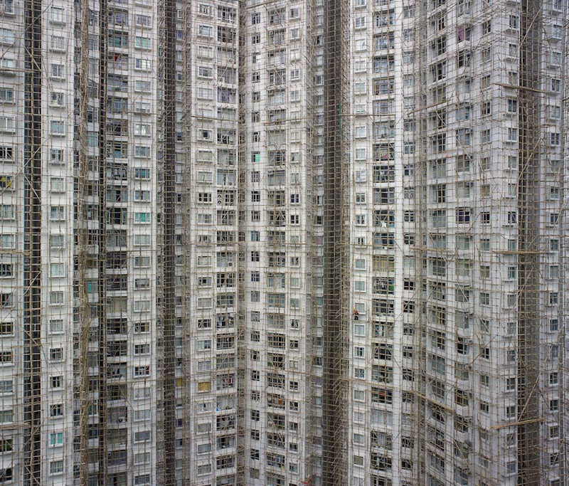 Illustration for article titled Stunning photos of super-dense Hong Kong apartments look like Borg cubes